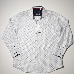 Silver Stone Collection Modern Fit Button Down Shirt